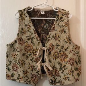 SHEIN Brown and Cream Patterned Vest
